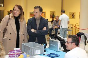 Manuel Serrano participa en la campaña ‘Sang Valentín’ y recuerda que “donar sangre salva vidas y es la mejor expresión de solidaridad y apoyo mutuo”