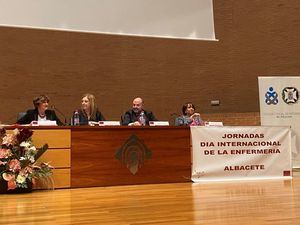 Serrallé felicita a las enfermeras en las Jornadas por su Día Internacional y les agradece su trabajo para “mantener y mejorar nuestra salud”