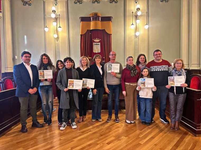 El Ayuntamiento entrega los premios del ‘Concurso de belenes en casa’, que ha temido un gran nivel artístico y estético “además de fomentar los valores navideños en familia”