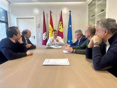 El alcalde Manuel Serrano destaca que “el urbanismo y la construcción tienen una gran importancia y son una prioridad para el gobierno municipal”