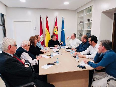 Manuel Serrano presenta a los vecinos unos Presupuestos que “son la hoja de ruta del proyecto de ciudad que vamos a hacer entre todos, desde la participación y la mejora de la calidad de vida”