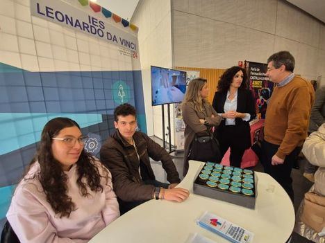 Rodríguez de Vera asiste en la José Saramago a una feria de FP que “puede abrir puertas al emprendimiento y al empleo en la ciudad”