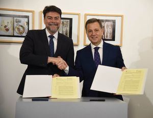 Manuel Serrano sostiene que el aumento de viajeros y pernoctaciones consolida el lugar privilegiado que la ciudad de Albacete ocupa dentro del mapa turístico nacional e internacional