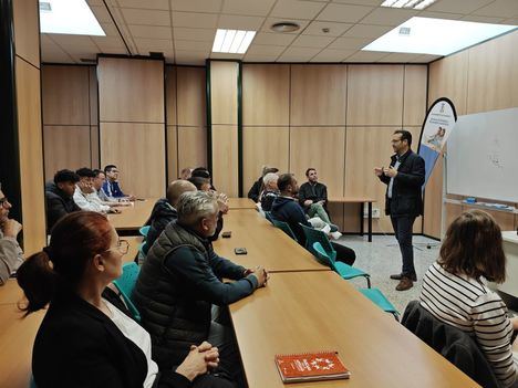 El Ayuntamiento adjudica en ‘Los Invasores’ 38 puestos vacantes de productos no alimenticios, “para garantizar la calidad y oferta suficiente en este tipo de comercio tradicional”