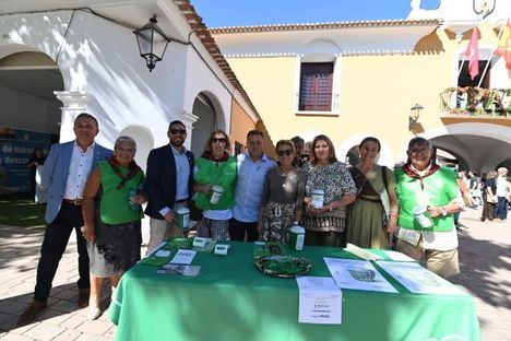 Manuel Serrano afirma que “la Feria es un buen momento para colaborar con la extraordinaria labor de la Asociación Contra el Cáncer”