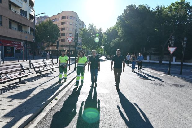 Manuel Serrano felicita a los trabajadores de mantenimiento de zonas verdes, “esenciales para una buena Feria que mejore la autoestima de los albacetenses”