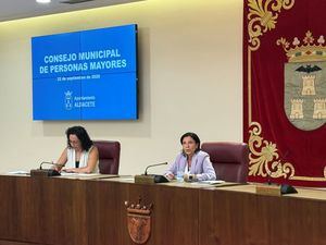 El Ayuntamiento celebrará el Día de las Personas Mayores con un acto institucional que hará un reconocimiento a Angelita Domínguez y recordará a Valeriano Belmonte