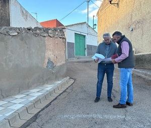 El Ayuntamiento ensanchará uno de los accesos al centro de la pedanía de Casa de Las Monjas, mejorando la seguridad y accesibilidad