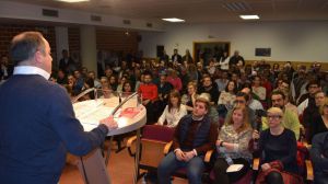 Emilio Sáez comparte con la militancia socialista de Albacete 