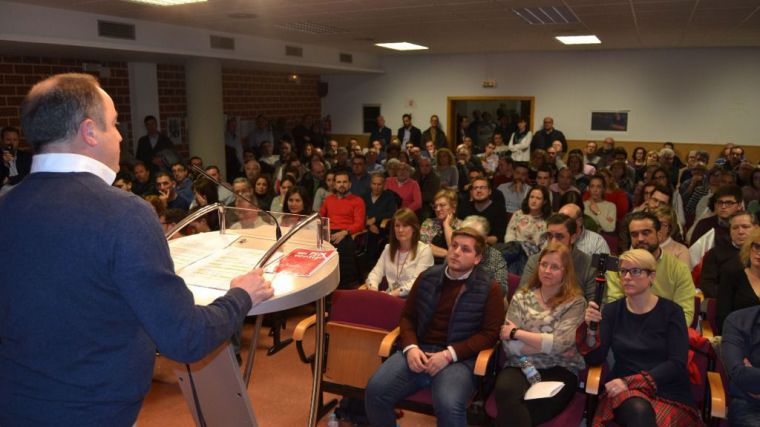 Emilio Sáez comparte con la militancia socialista de Albacete 'un proyecto transparante, autónomo y feminista, para cambiar Albacete'