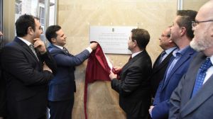 El presidente de Castilla-La Mancha, Emiliano García-Page, inaugura el nuevo Ayuntamiento de Tarazona de la Mancha, que ha sido financiado por la Administración regional