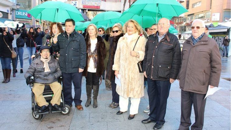 Manuel Serrano agradece a la AECC la labor que realiza en Albacete los 365 días del año a favor de los enfermos oncológicos y sus familias