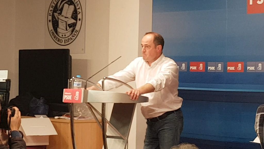 Emilio Sáez se convierte en el nuevo secretario general local del PSOE de Albacete al imponerse a Francho Tierraseca