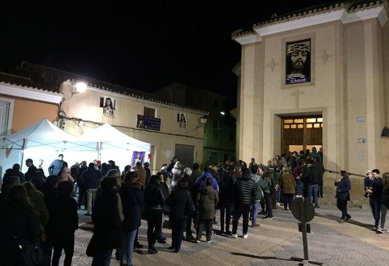 Besapíes del Cristo de Medinaceli en Albacete y Hellín, como cada primer viernes de marzo.