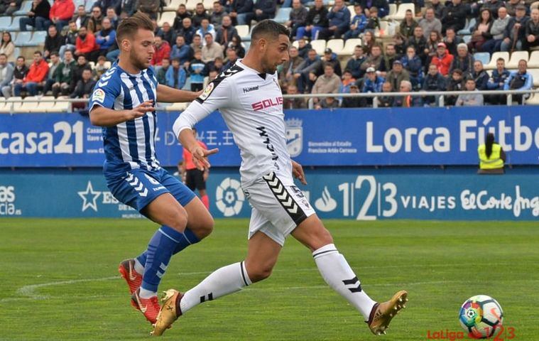 1.2. El Albacete, con poco fútbol, pero con acierto y suerte gana a un pésimo Lorca a domicilio