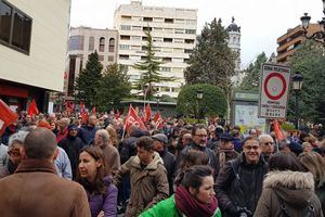 La lluvia no impide que miles de personas reclamen unas pensiones dignas en las cinco capitales de Castilla-La Mancha