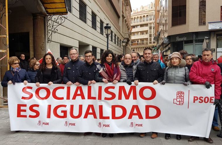 La lluvia no impide que miles de personas reclamen unas pensiones dignas en las cinco capitales de Castilla-La Mancha