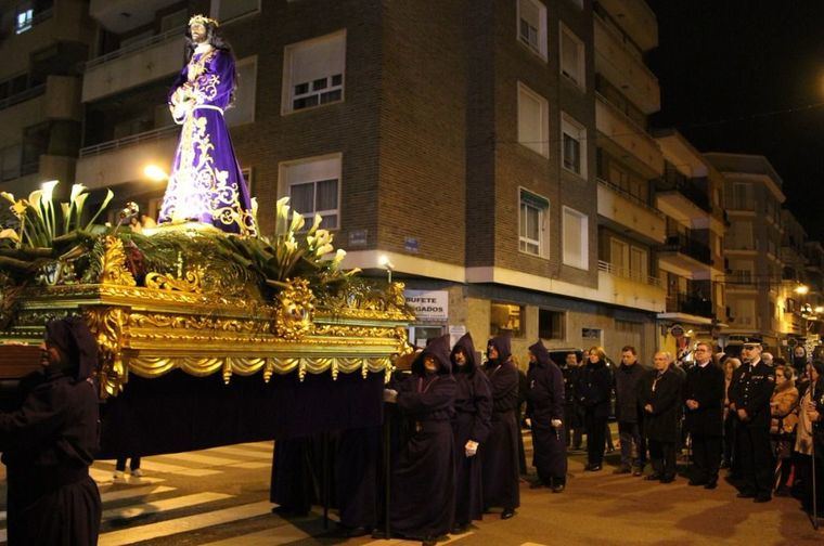 Manuel Serrano participa en el Vìa Crucis en honor al Cristo de Medinaceli y en el traslado del Cristo de las Misericordias