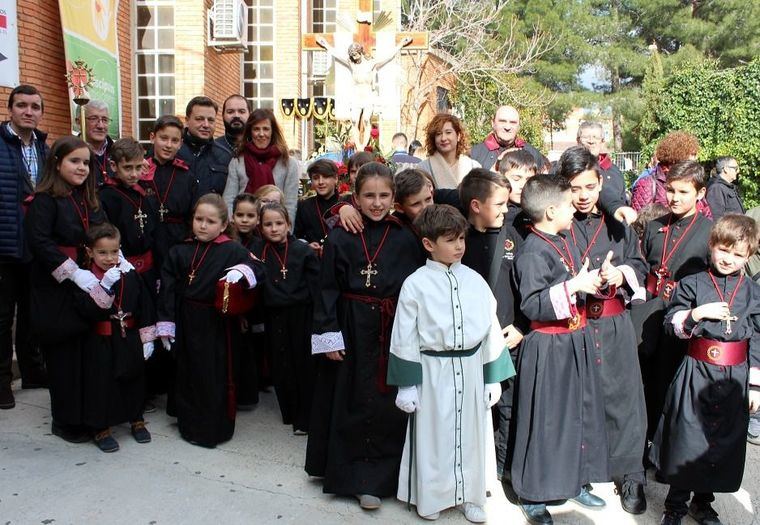 En Albacete, los más jóvenes son los protagonistas con la procesión infantil 'Dejad que los niños se acerquen a mí'