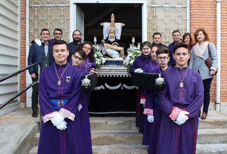 En Albacete, los más jóvenes son los protagonistas con la procesión infantil 'Dejad que los niños se acerquen a mí'