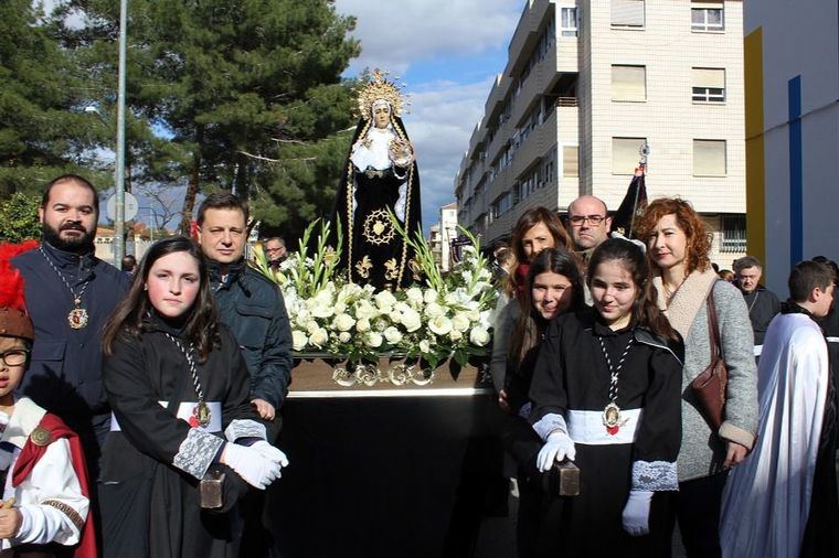 En Albacete, los más jóvenes son los protagonistas con la procesión infantil 'Dejad que los niños se acerquen a mí'