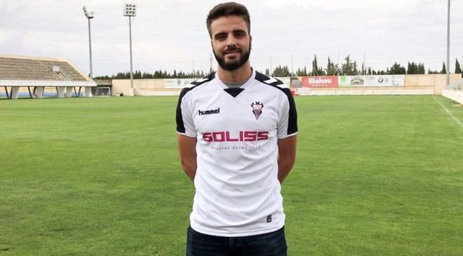 Según informa el Albacete Balompié, 'Pelayo Novo ya ha salido del quirófano'