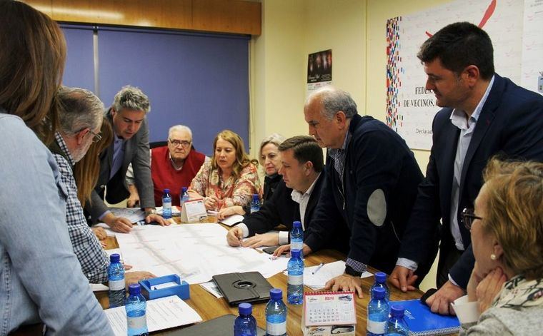 El alcalde de Albacete destaca el 'elevado grado de compromiso' del Ayuntamiento con el movimiento vecinal