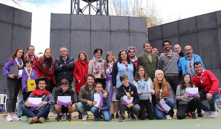 Llanos Navarro destaca los valores tan importantes que transmite el movimiento Scout a los jóvenes durante la entrega de los premios del XXX Certamen Joven