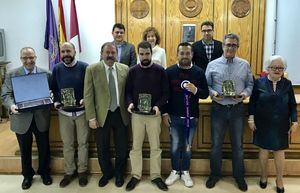 Francisco Navarro y Mª Ángeles Martínez entregan los premios de la Asociación Cultural de Amigos de la Semana Santa en Albacete