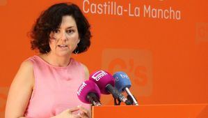 Orlena De Miguel: “La realidad, que no quiere ver el PSOE, es que la gratuidad de los libros de texto solo alcanza al 27% de los alumnos castellanomanchegos”