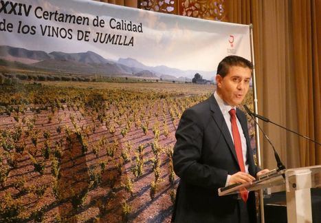 Santiago Cabañero felicita a las bodegas premiadas en el XXIV Certamen de Calidad de los Vinos Jumilla