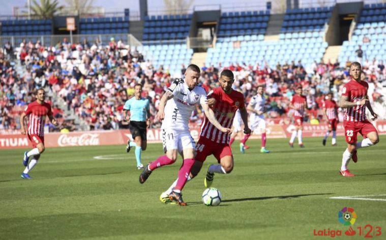 1-1. El Albacete empata en Almería, aunque se adelantó pronto en el marcador