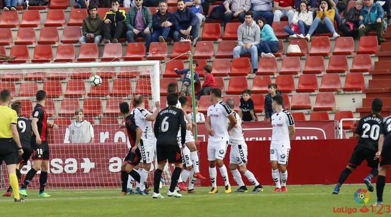 0-1. El Albacete cada vez aburre más, se desinfla y suma cinco jornadas sin ganar
