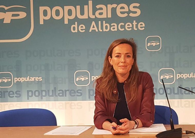 Carmen Navarro destaca los incentivos que recogen los PGE para la creación de empleo en los jóvenes menores de 30 años