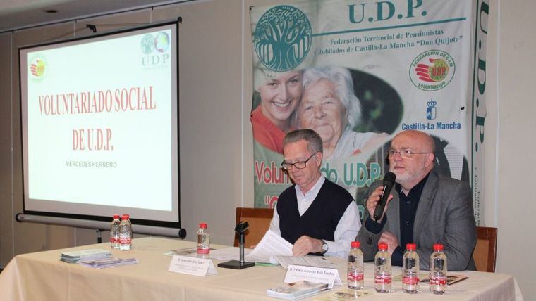 El delegado de la Junta, Pedro Antonio Ruiz Santos en la inauguración del Curso de Voluntariado Social de la UDP