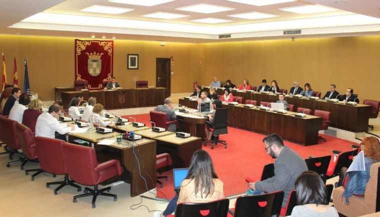 El Pleno aprueba una Declaración Institucional para que Albacete se convierta en la sede del III Encuentro Mundial de Capitales Cuchilleras 2020