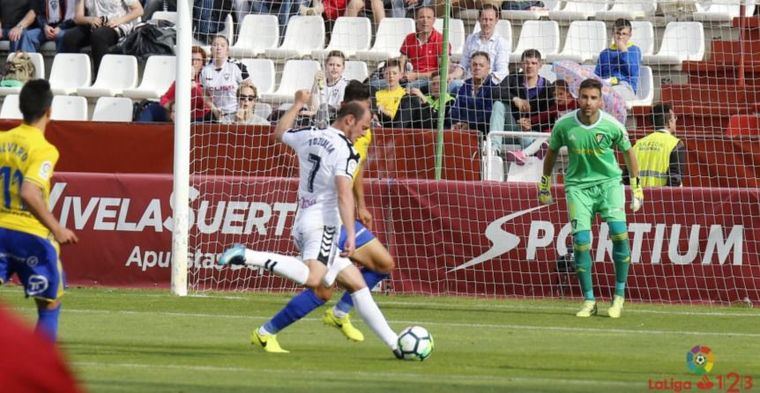 1-1. El Albacete, que no juega a nada, no puede con el Cadiz en otro mal partido, y ya son siete sin ganar