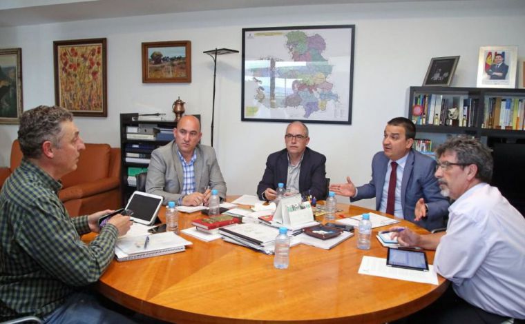 El Gobierno regional une fuerzas en el documento de posicionamiento que defenderá el acceso de los ciudadanos al agua y los caudales ecológicos