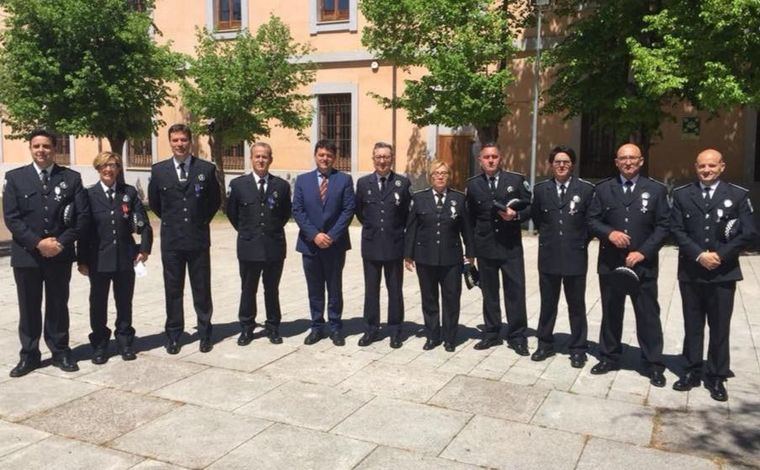 Díez agentes de la Policía Local de Albacete condecorados por méritos policiales y profesionales 
