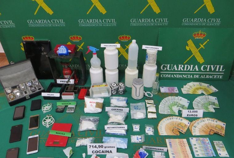 Detenidas 8 personas por tráfico de cocaína y desmantelado un laboratorio en La Roda (Albacete)