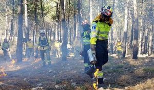 Los bomberos localizan el cadáver de un octogenario durante la extinción de un incendio en Agramón (Albacete)