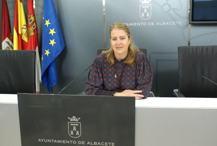 Llanos Navarro exige al PSOE que abandone los intereses partidistas y se comprometa con las inversiones que necesita la ciudad de Albacete