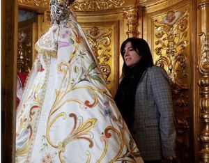 Durante todo el día está abierto el camarín de la Virgen de los Llanos en la Catedral