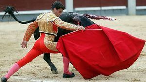 Ruben Pinar, inteligente, resolutivo y valiente en San Isidro con toros grandes, bastos, voluminosos, sin trapío y mansos