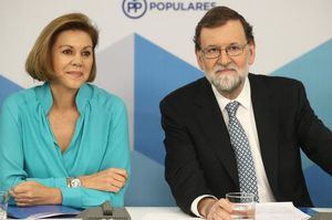 Cospedal no descarta competir en la sucesión de Rajoy y añade: 