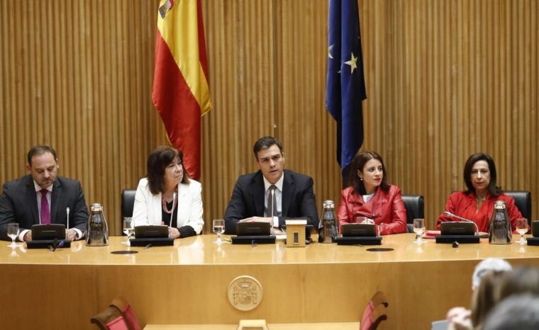 El PSOE hará cambios este lunes en Congreso y Senado para cubrir las bajas que han ido al Gobierno, como González Ramos