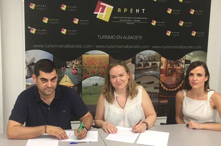Convenio de colaboración entre la Asociación de Hostelería de Albacete y la Asociación de Celíacos