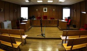 El acusado de acuchillar a dos vecinos en Albacete se muestra arrepentido y acepta siete años de prisión