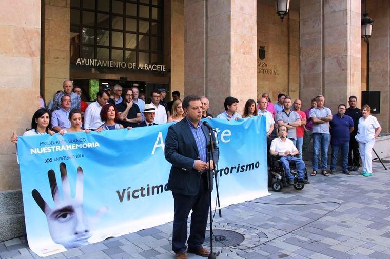 Manuel Serrano afirma que el estado de derecho, la democracia y la unidad de la sociedad española han conseguido la disolución de ETA