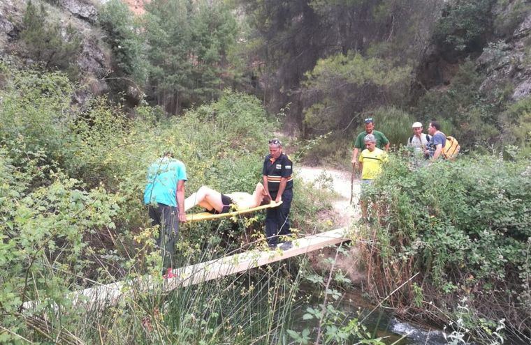 Protección Civil de Nerpio rescata a una turista en la Ruta del Zarzalar